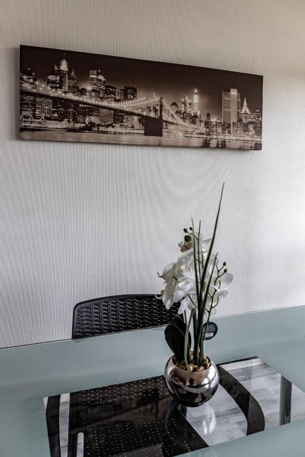 Cap Sud - 53M2- Vue Pyrenees- Hypercentre-Wifi Fibre -Nouvelle Literie Apartment ตาร์บ ภายนอก รูปภาพ